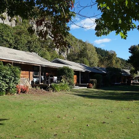 Motuoapa Bay Chalets Turangi Bagian luar foto