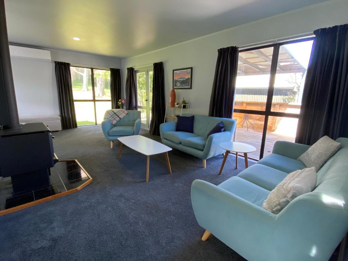 Motuoapa Bay Chalets Turangi Bagian luar foto