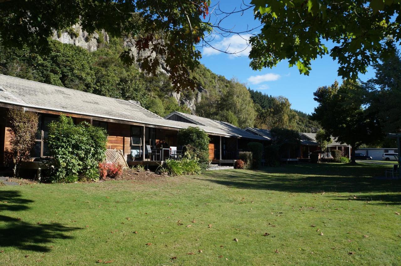 Motuoapa Bay Chalets Turangi Bagian luar foto