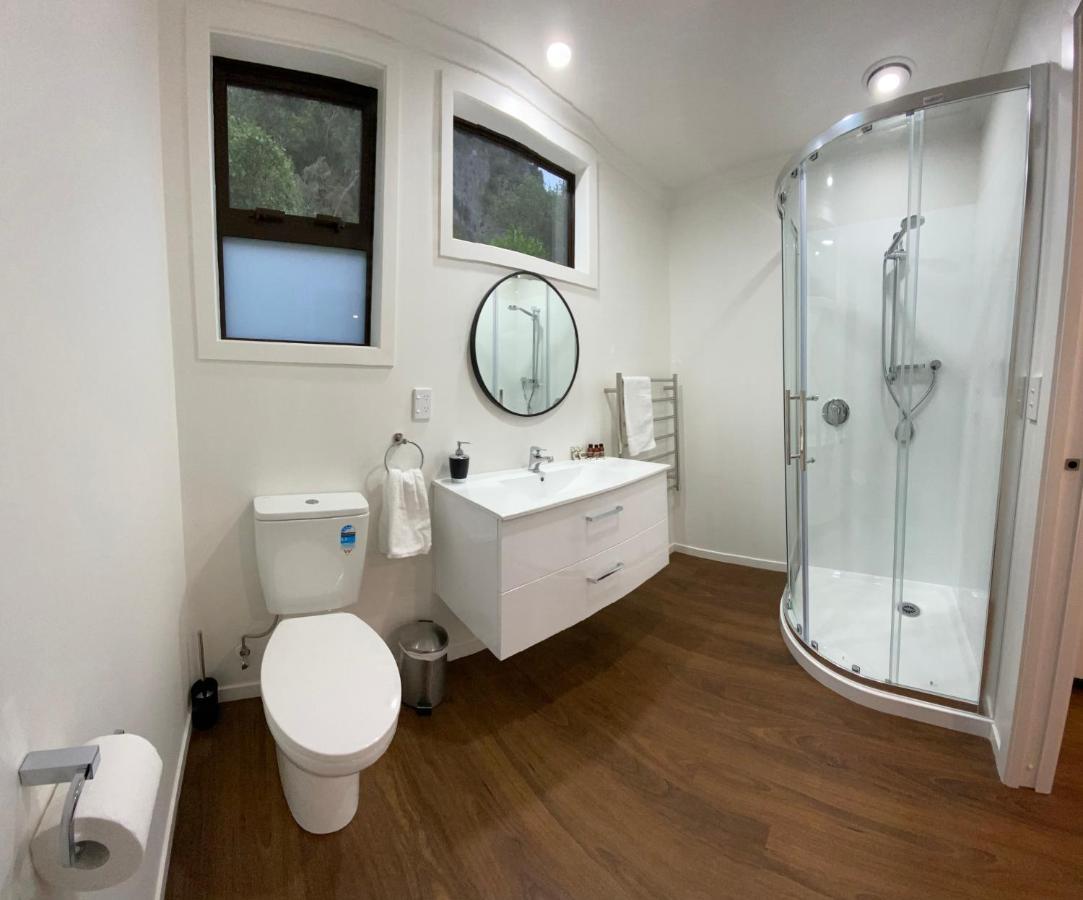 Motuoapa Bay Chalets Turangi Bagian luar foto