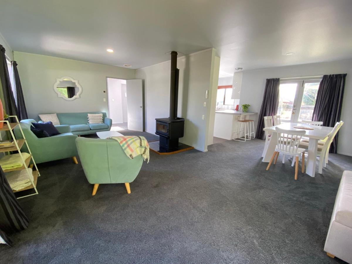 Motuoapa Bay Chalets Turangi Bagian luar foto