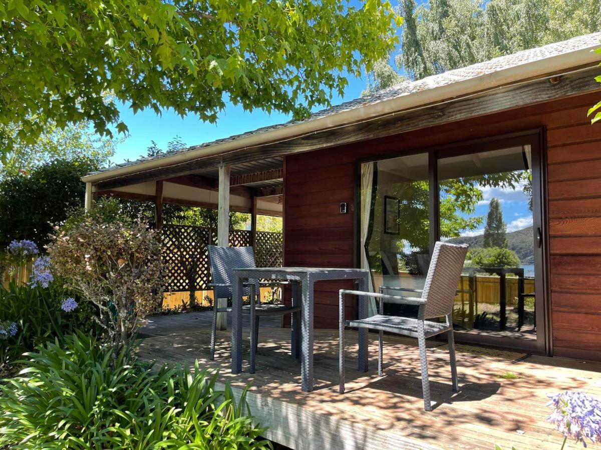 Motuoapa Bay Chalets Turangi Bagian luar foto